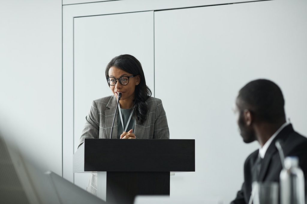 How To Effectively Use a Lectern While Giving a Speech