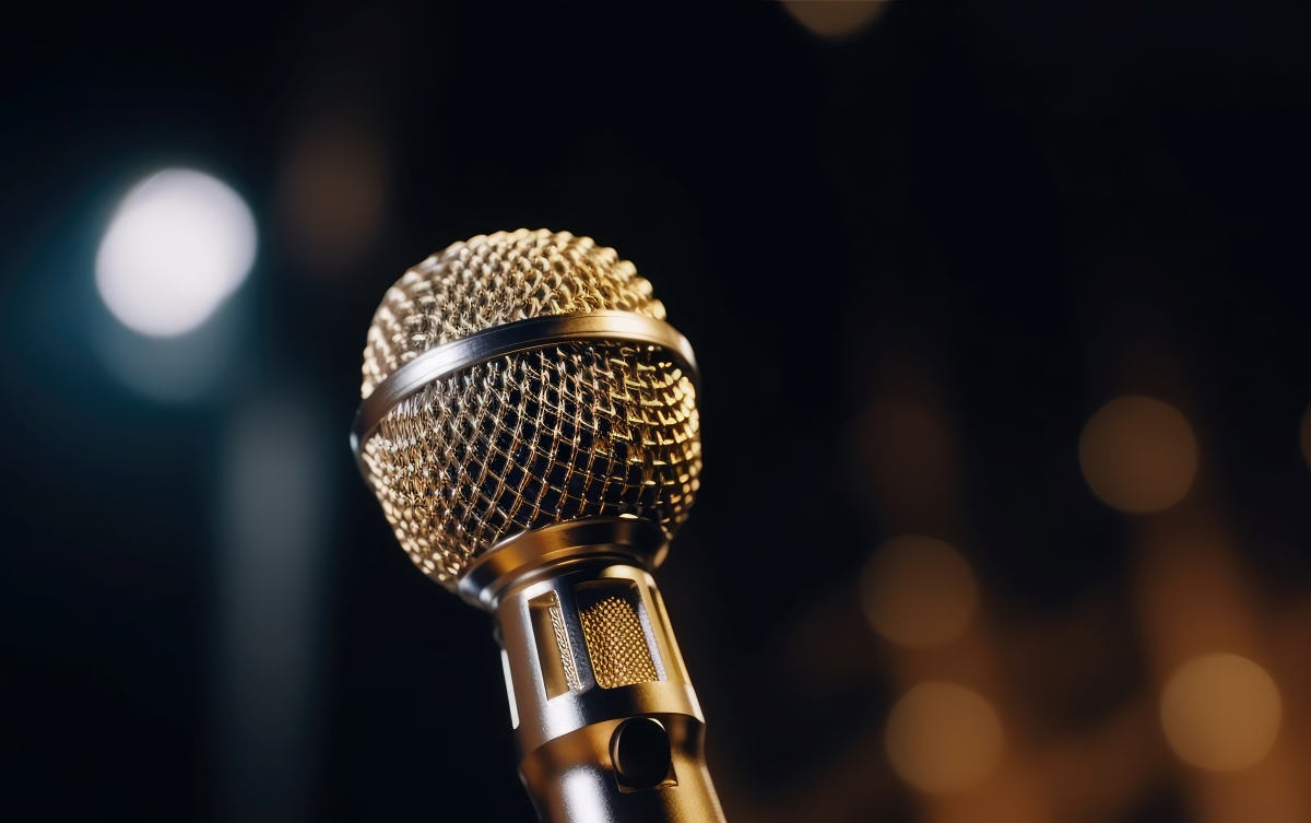 Microphone for public speaking on a stage