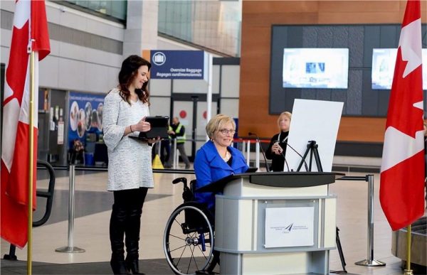 Wheelchair accessible aluminum motorized accessible lectern