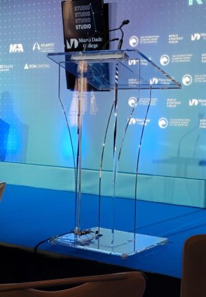 acrylic-lecterns-and-podiums acrylic-lecterns-and-podiums