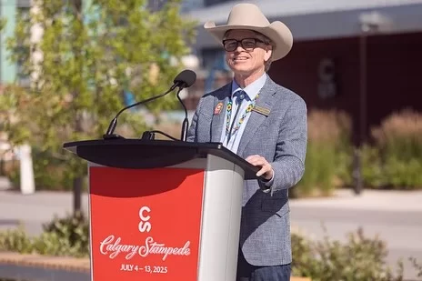 VH1s in use at the Calgary Stampede last week 🐎🤠