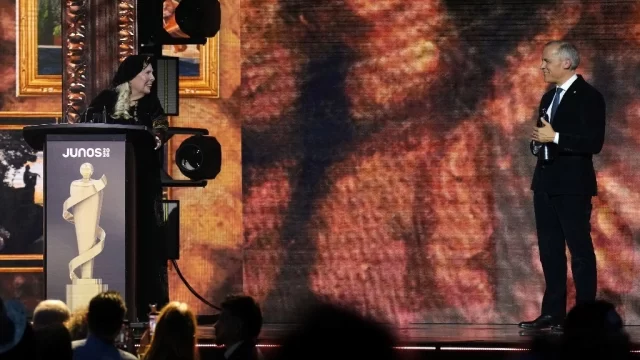 Celebrating a truly iconic Canadian moment: 

At the 2026 Juno Awards, the legendary Joni Mitchell was honoured with a Lifetime Achievement Award presented by Prime Minister Mark Carney.

From a standing ovation to a powerful and deeply personal acceptance speech, it was a reminder of the enduring impact of Canadian artistry. Joni reflected on her journey, resilience, and the life-changing perspective she’s gained over the years.

The Podium Pros’ H2W Deluxe played a small part in a historic occasion - on a stage where legacy, leadership, and storytelling came together.

We are proud to support the moments that shape Canadian culture. Congratulations Joni Mitchell! 

📸 Photo credit: THE CANADIAN PRESS / Chris Young

#JUNOAwards #JoniMitchell #CanadianMusic #PodiumPros #EventProduction #LiveEvents